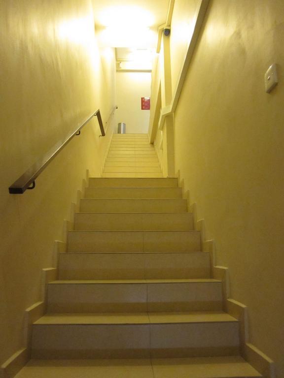 Place2Stay Hotel Малакка Экстерьер фото